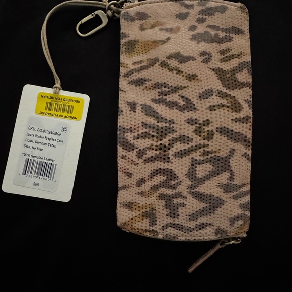 HOBO Double Eyeglass Case in Summer Safari print main image 5